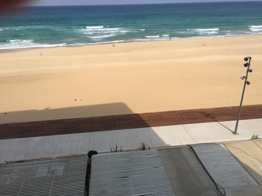 Perfect Sea View Apartment Бат Ям Екстериор снимка