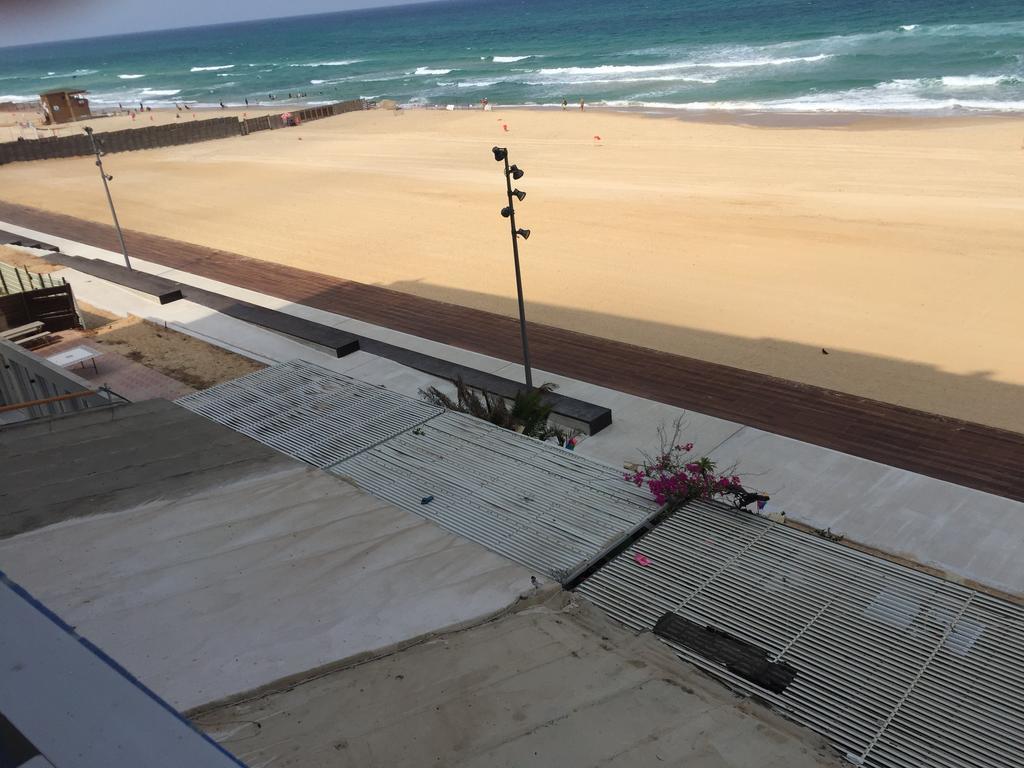 Perfect Sea View Apartment Бат Ям Екстериор снимка